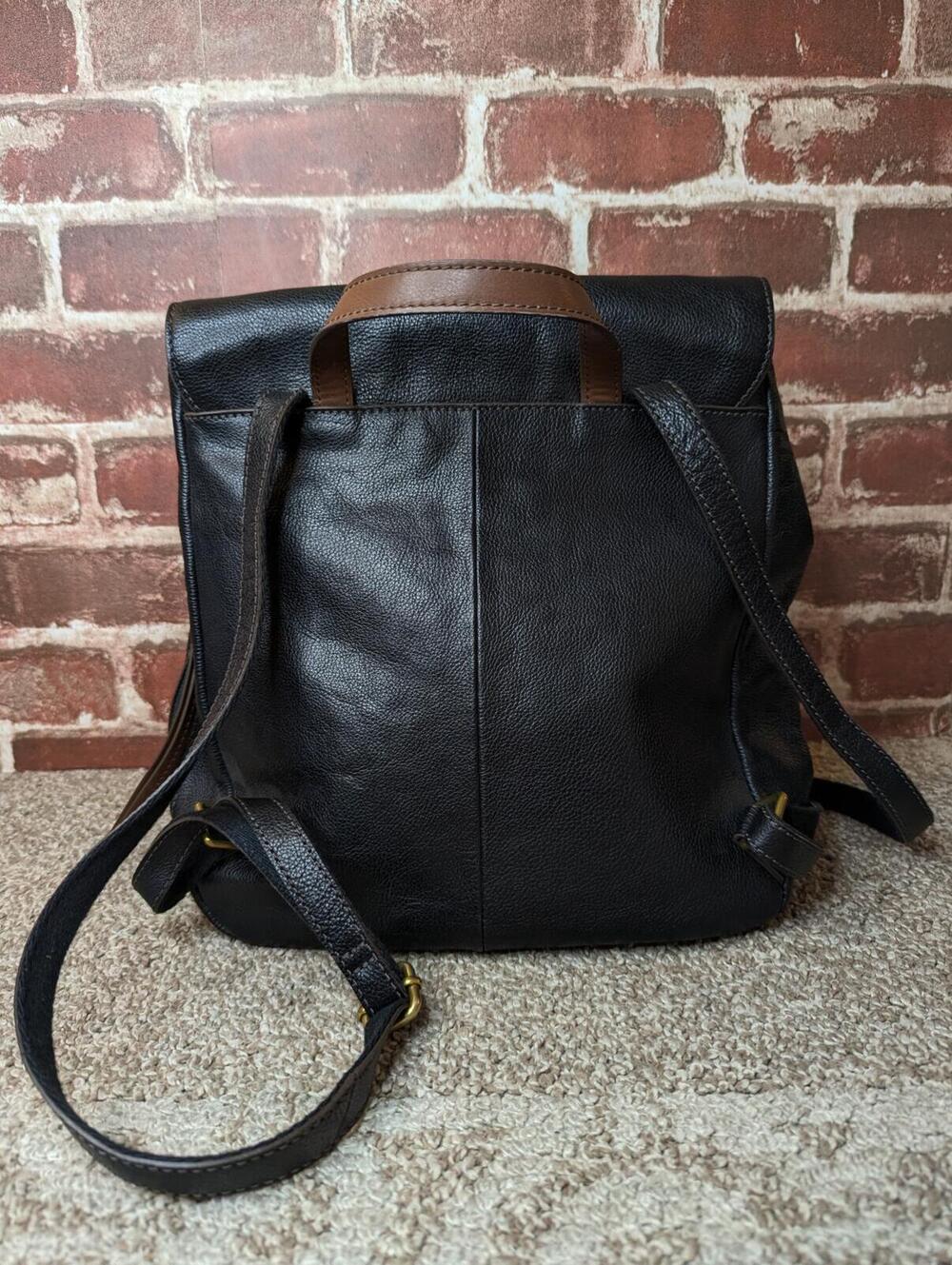 Fossil Claire Black Backpack Purse - Pebbled Leather - Flap - Meduim - Picture 2 of 9